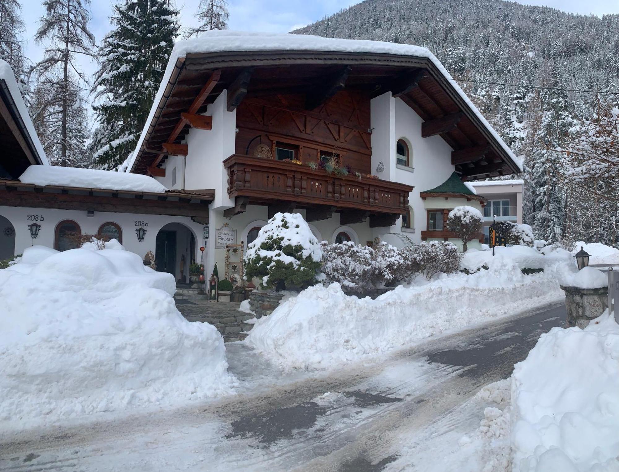 Gaestehaus Sissy Längenfeld Buitenkant foto