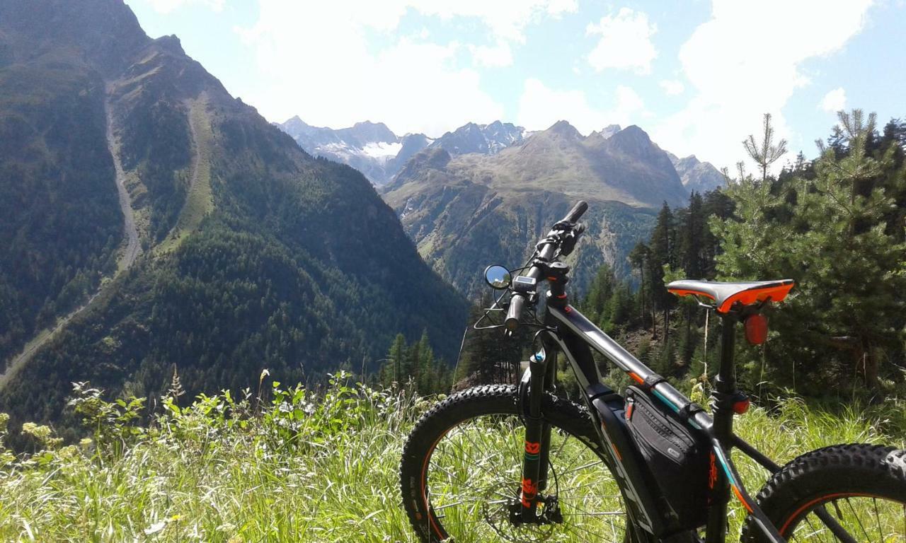 Gaestehaus Sissy Längenfeld Buitenkant foto